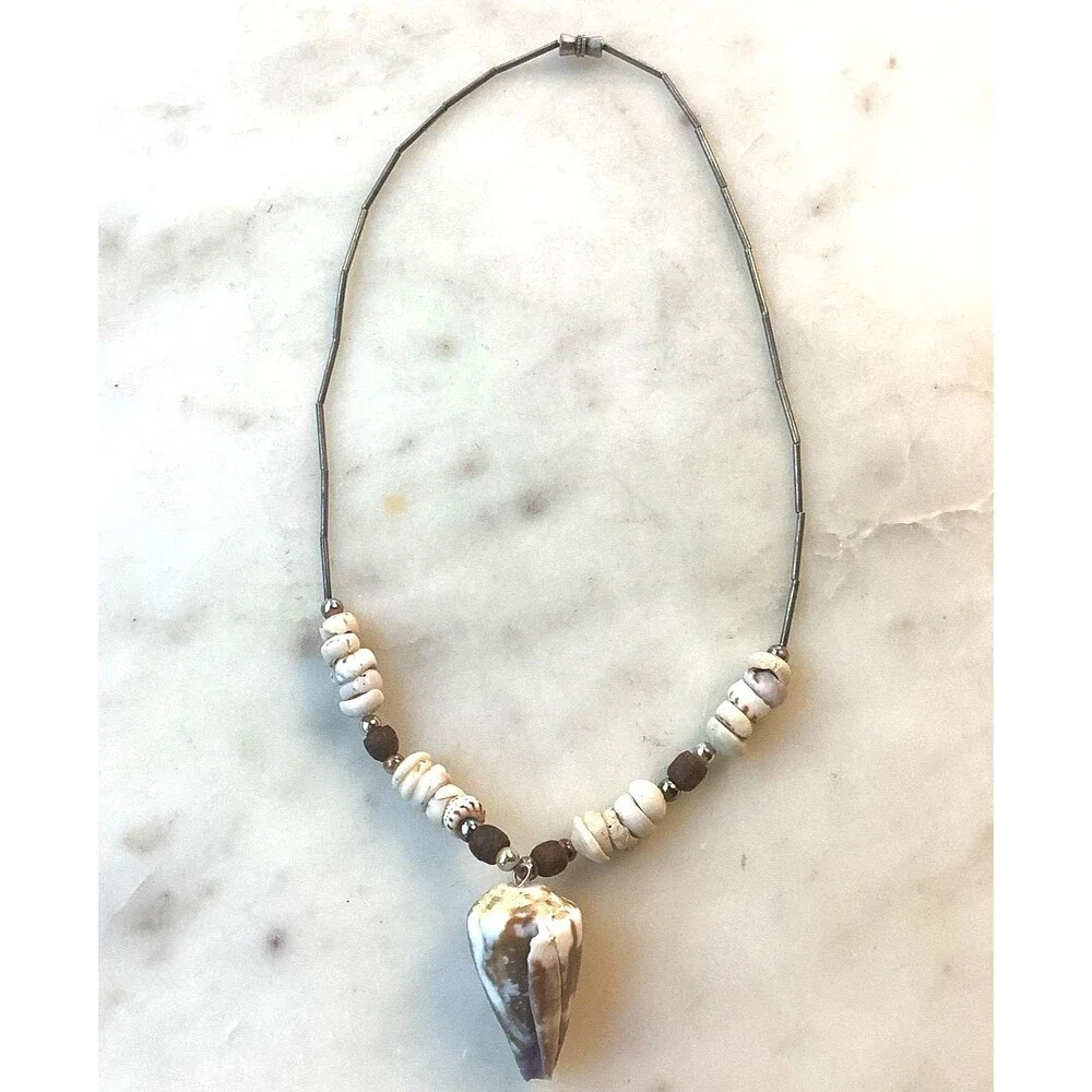 Vintage Puka Shell Necklace Hawaiian Surfer Necklaces Beaded Barrel Clasp